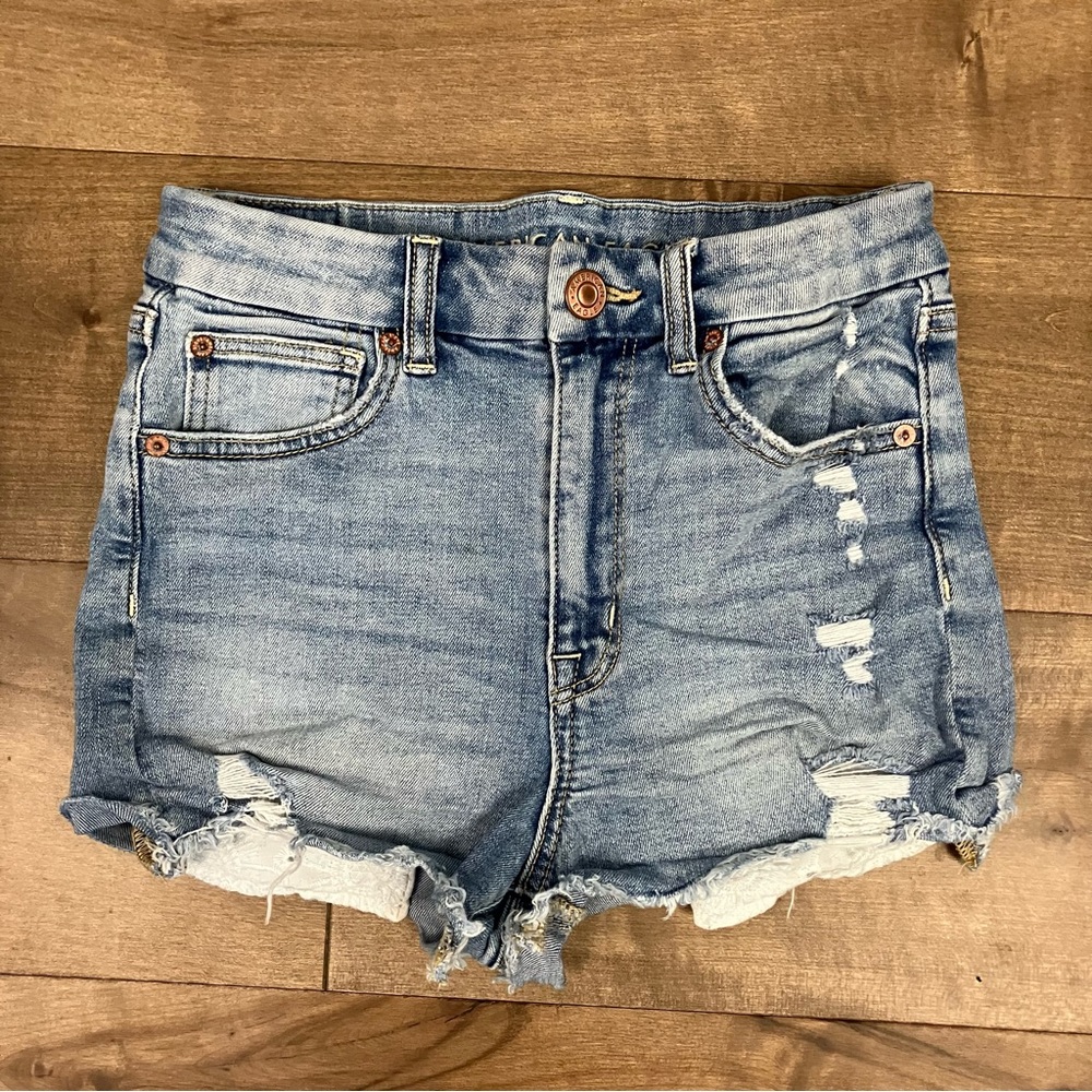 American Eagle Shorts Women’s Size 2 Curvy HiRise Shortie Jean Shorts Distressed